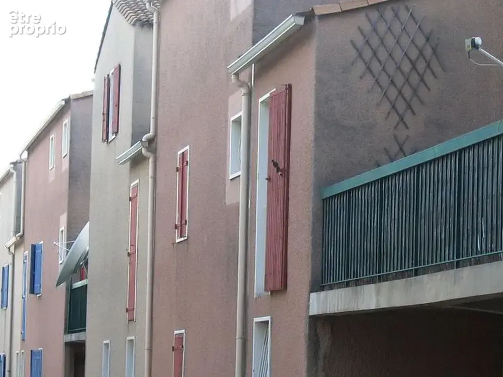 LE PONTET – Maison T6 en triplex avec terrasse et garage - photo 1