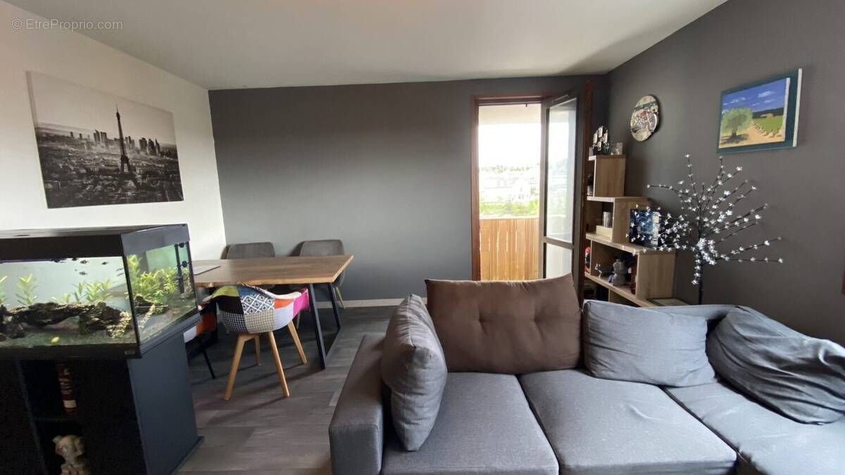 Appartement à ONET-LE-CHATEAU