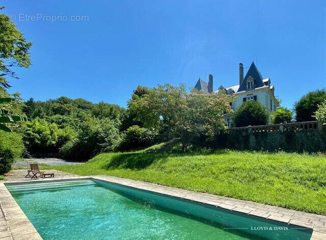 Autre à SALIES-DE-BEARN