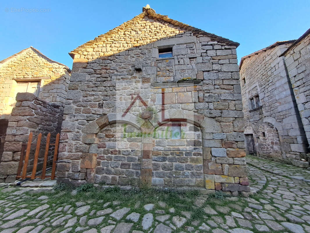 Maison à PREVENCHERES