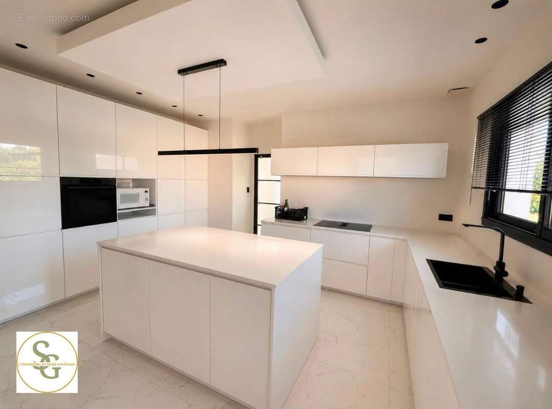 Maison 148 m² à Gaillac  - photo 5