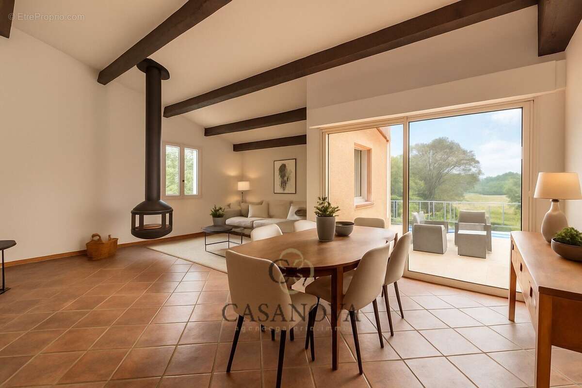 Maison à COMBAILLAUX