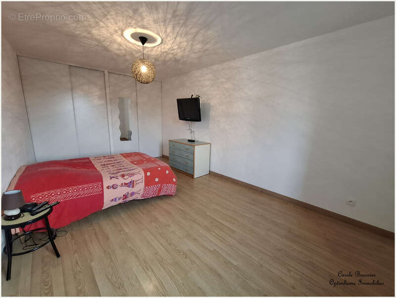 Maison à NEUFCHATEAU