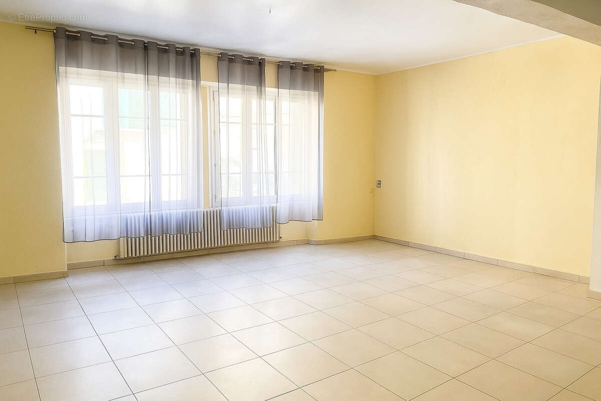 Appartement à PELISSANNE