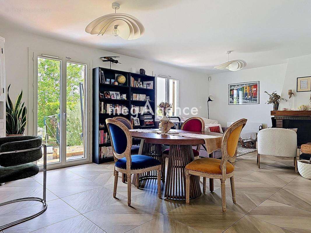 Maison à FLINS-SUR-SEINE