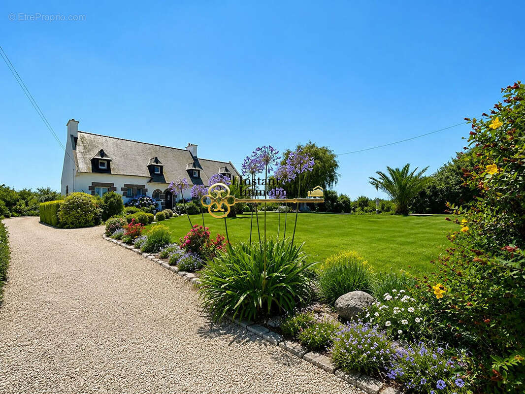 Maison à SANTEC