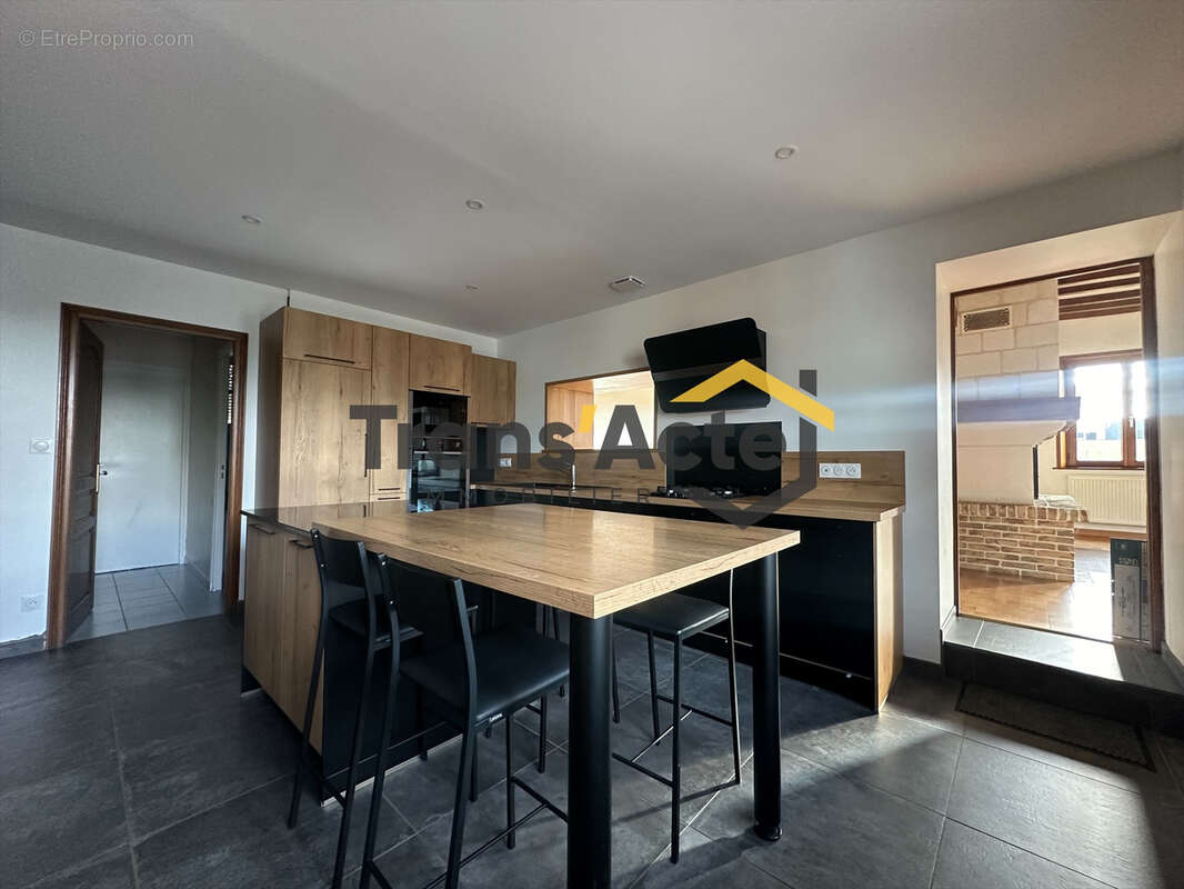 Maison à LATTRE-SAINT-QUENTIN