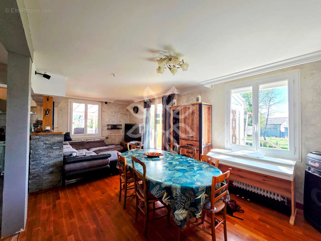 Maison à BRASSAC-LES-MINES