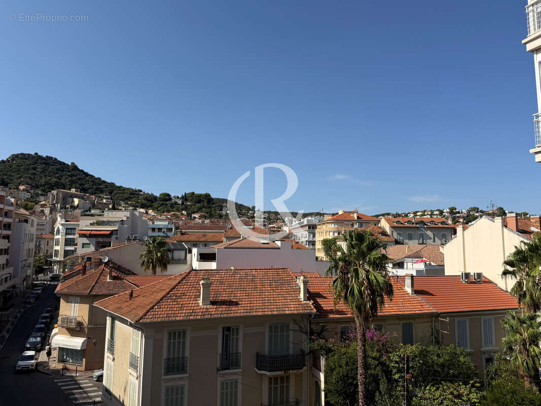 Hyeres centre - t3 immeuble bourgeois - photo 10