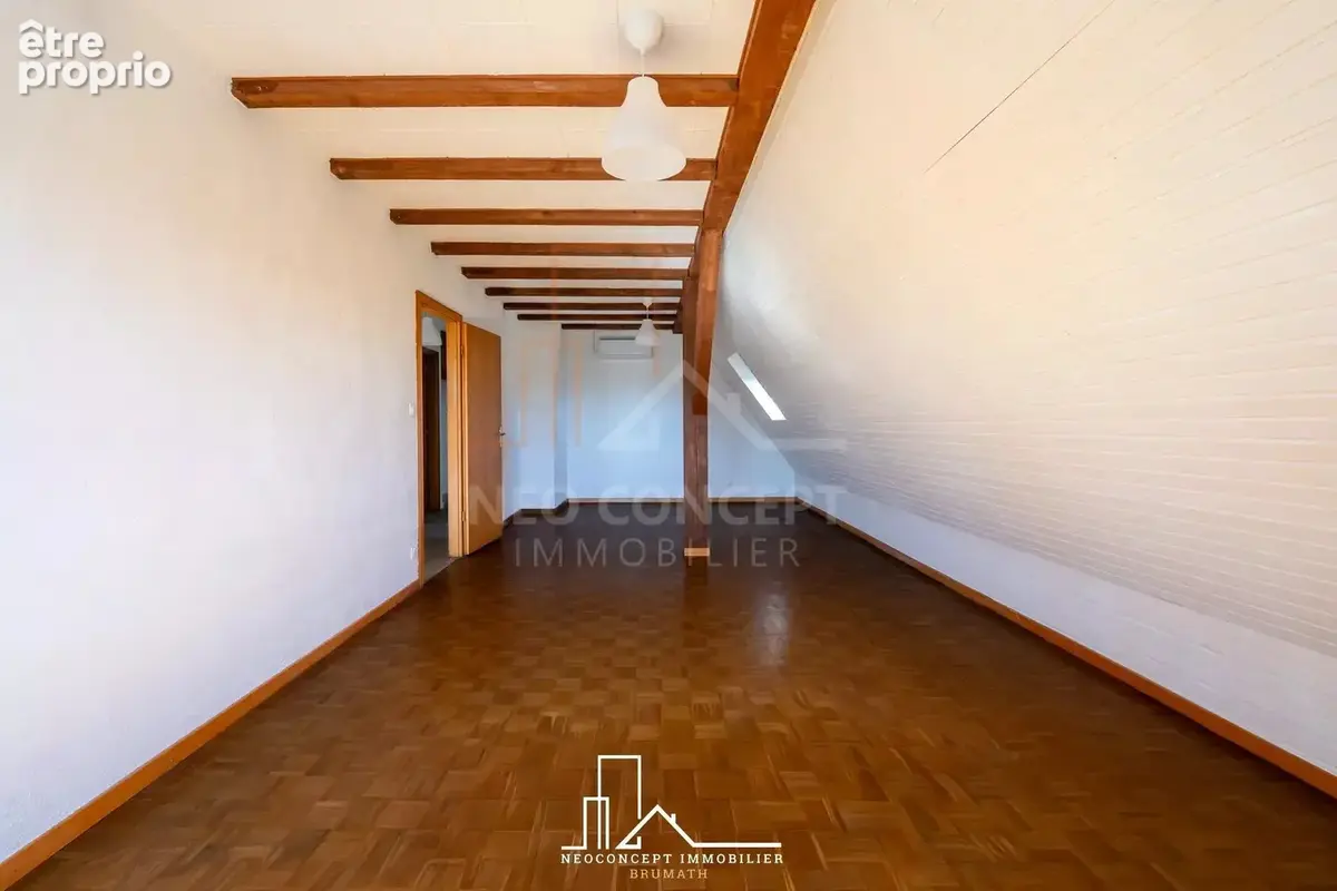 Mommenheim – Appartement 3 pièces au dernier étage – 81 m² au sol – DPE C – Parking - photo 4