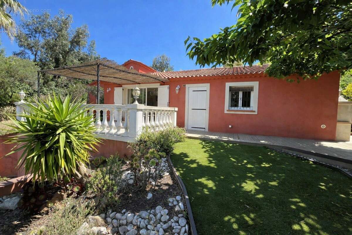 Maison à LA CROIX-VALMER