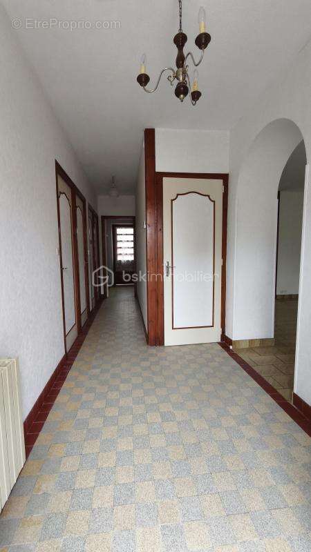 Maison avec dépendances - photo 3
