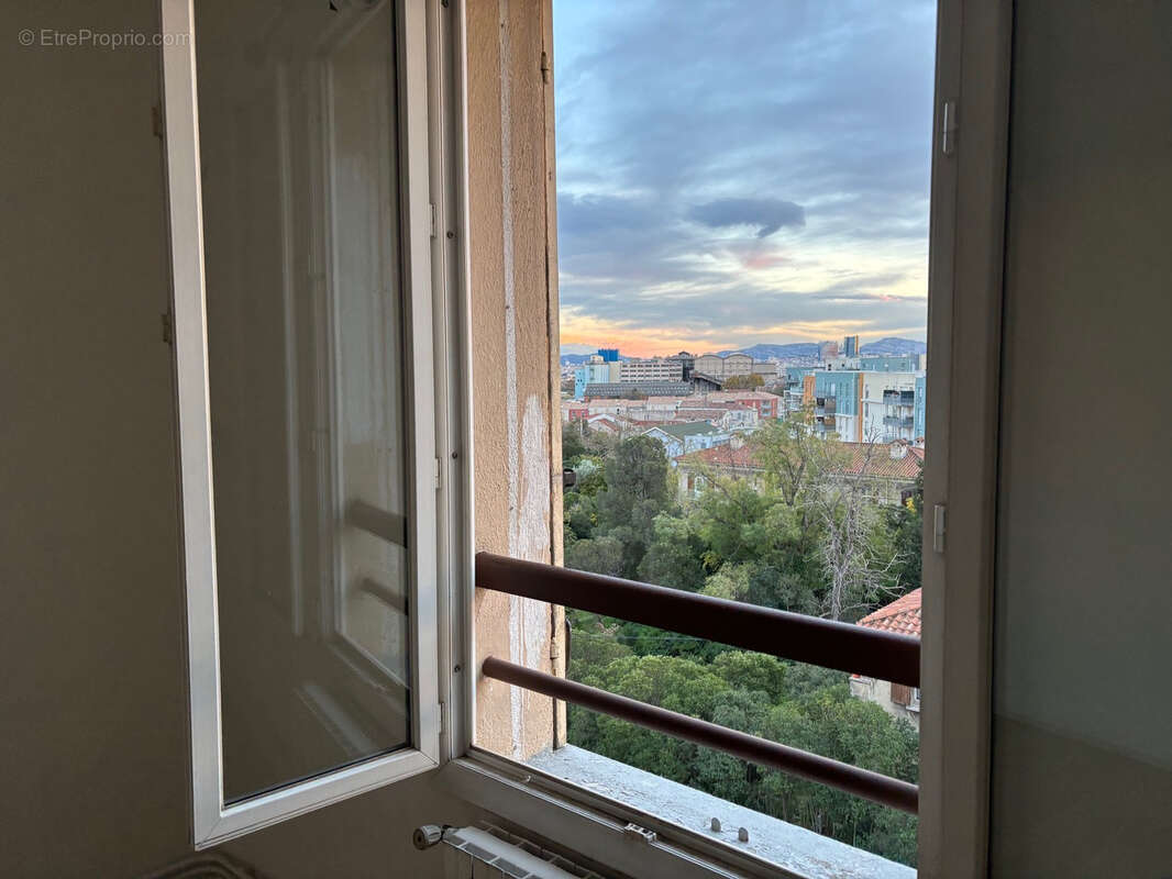 Appartement à MARSEILLE-15E