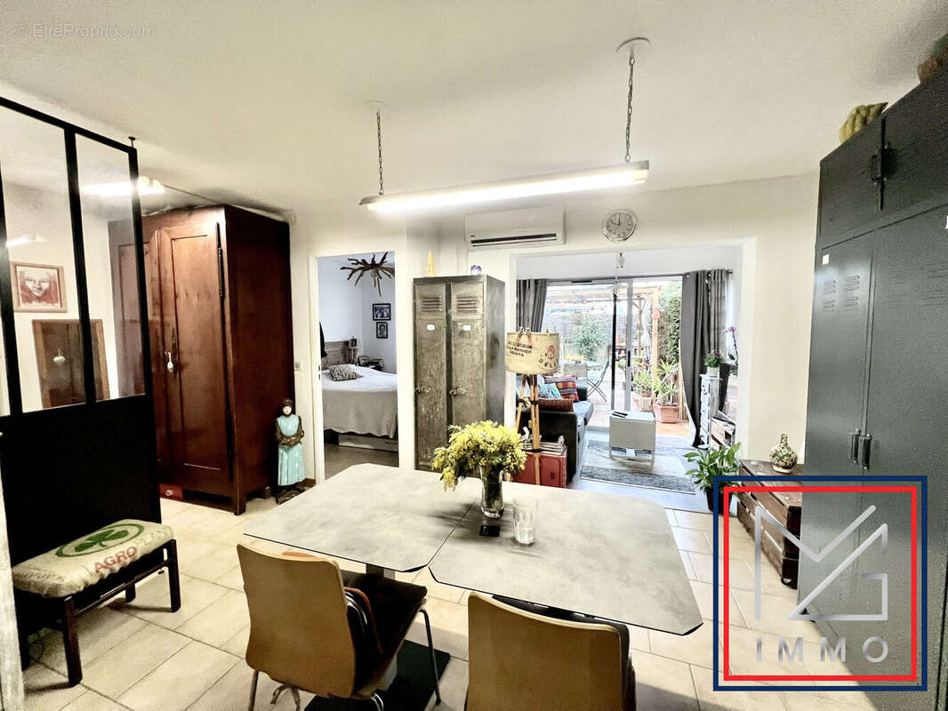 Appartement à SIX-FOURS-LES-PLAGES