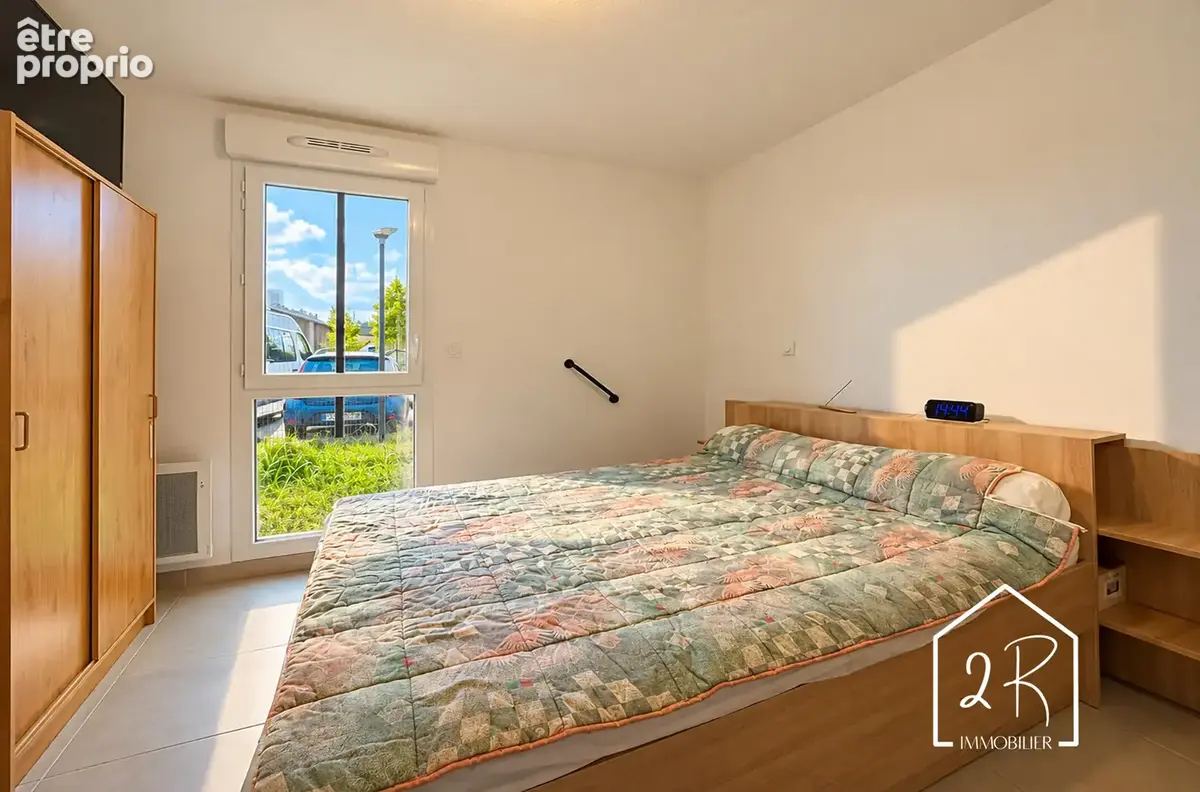 T2 - 42 m2 - rez-de-jardin - parking - photo 10