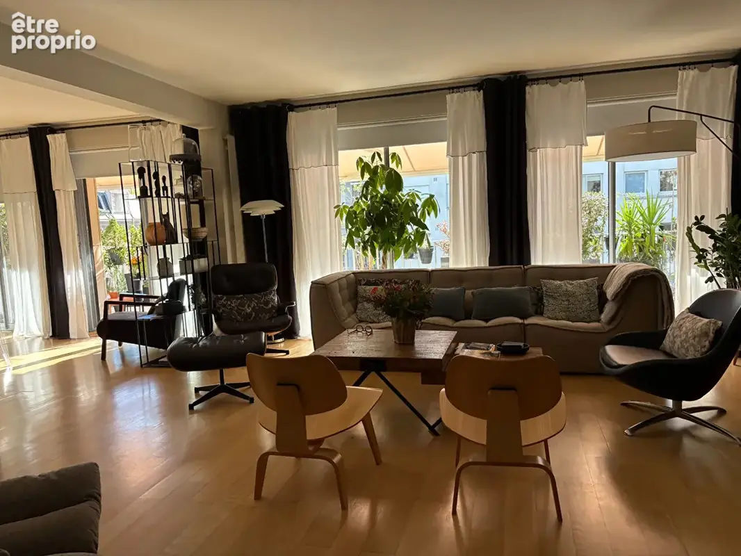Très bel appartement de 182 m² en dernier étage avec terrasse dans un immeuble de grand standing avec ascenseur - photo 4