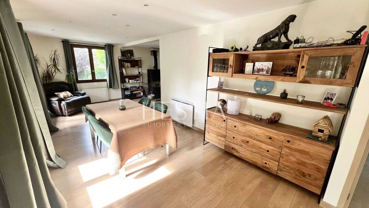 Maison à NAVES-PARMELAN