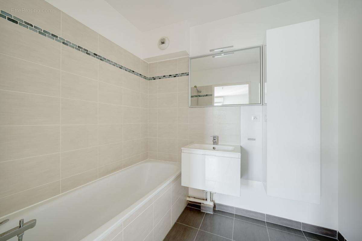 Appartement 2 pièces 44.16 m² - Résidence 2014 - photo 9