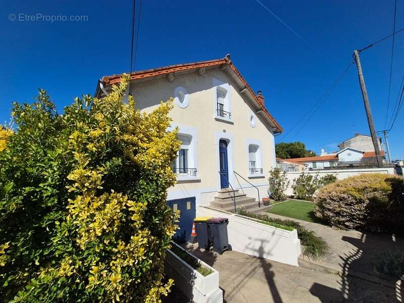 Maison à GOND-PONTOUVRE