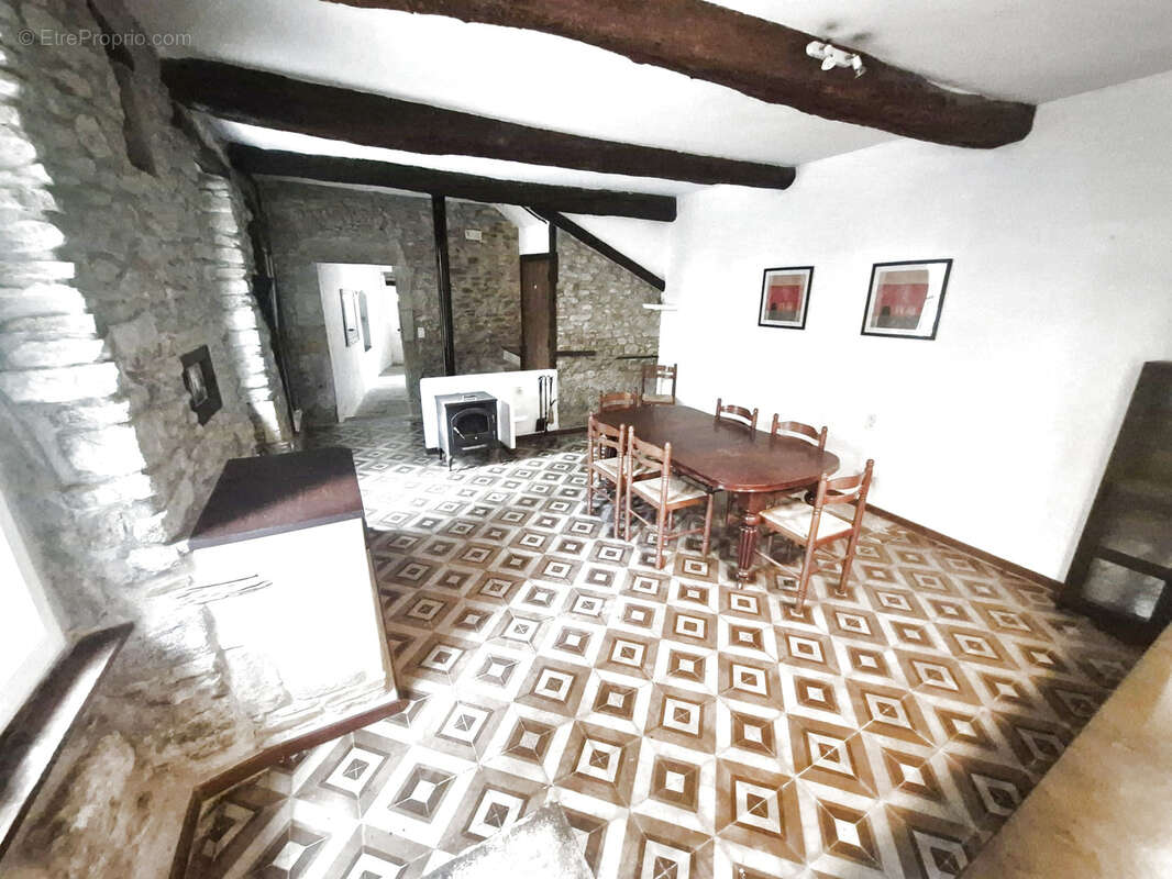 Maison à LA LIVINIERE