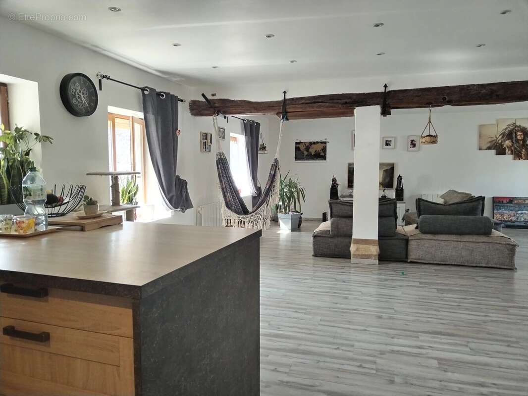 Appartement à EGREVILLE