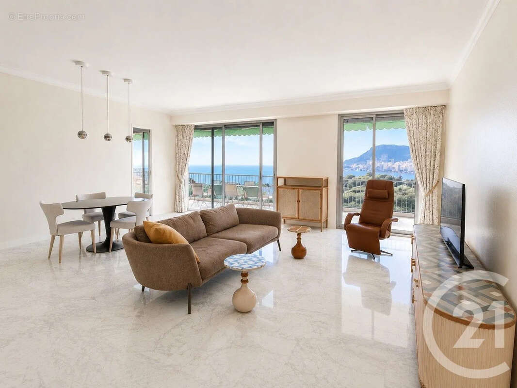 Appartement à ROQUEBRUNE-CAP-MARTIN