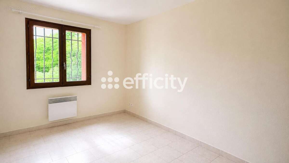 Maison 84 m² à Martigues  - photo 5