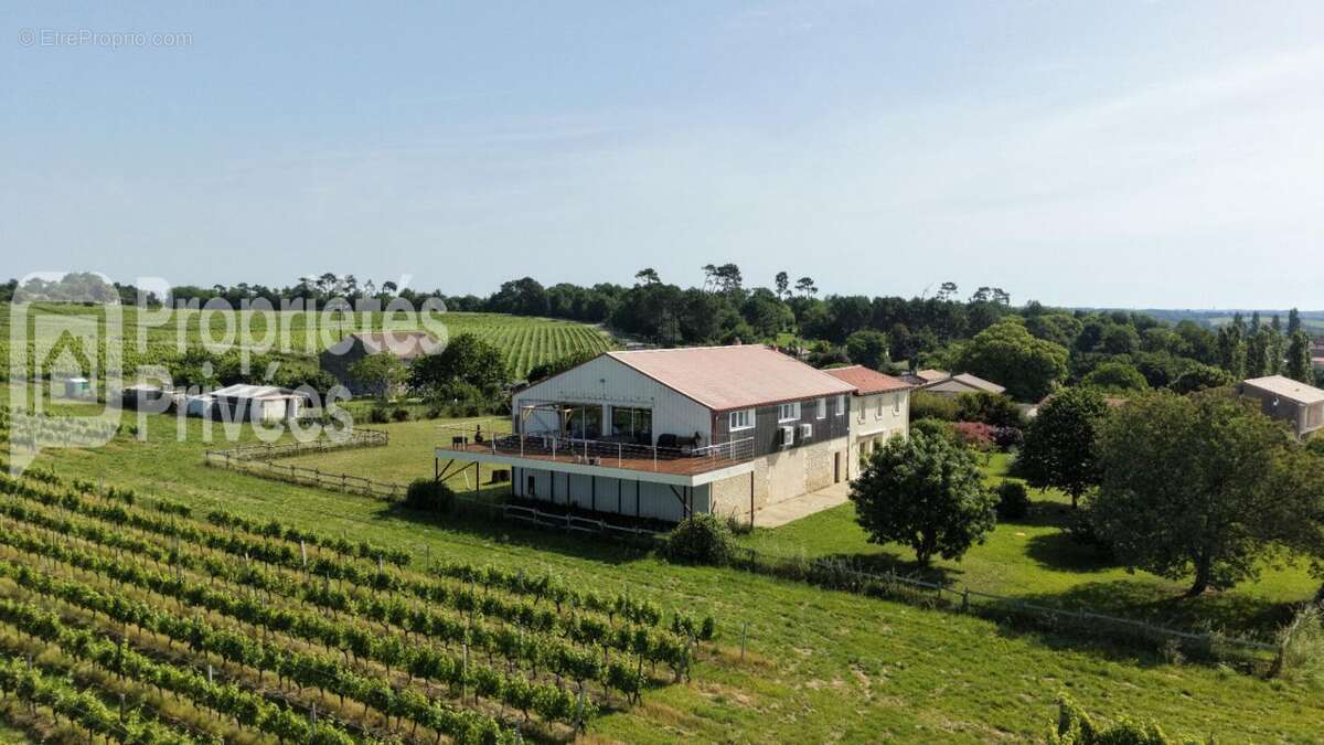 Ensemble immobilier de 2 maisons 364 m2 - revenu  locatif - PRIX 375 000 - photo 16