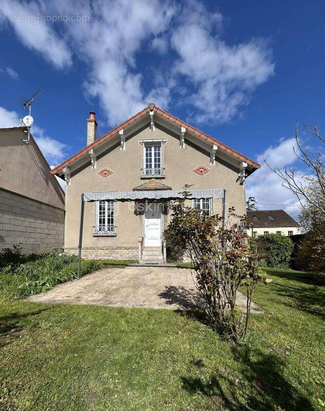Maison de caractère avec jardin arboré – Un véritable coup de cœur aux portes de Fontainebleau et Moret sur Loing - photo 10