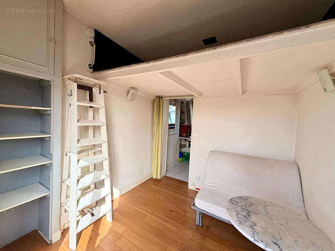 Appartement à PARIS-19E