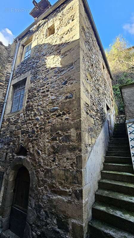 Maison à SAINT-GENIEZ-D'OLT