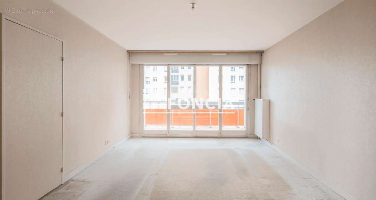 Appartement t3 avec balcon, stationnement et cave - proche gare - photo 6