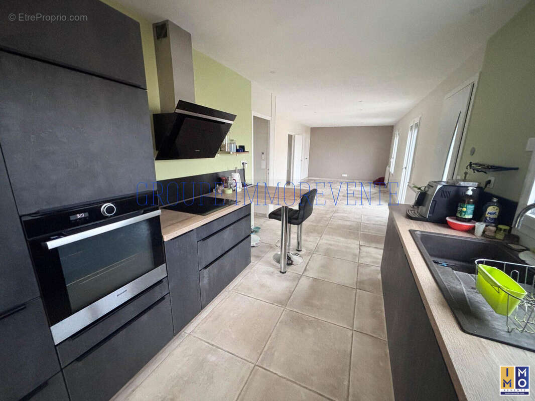 Maison à LA CHAPELLE-SAINT-URSIN