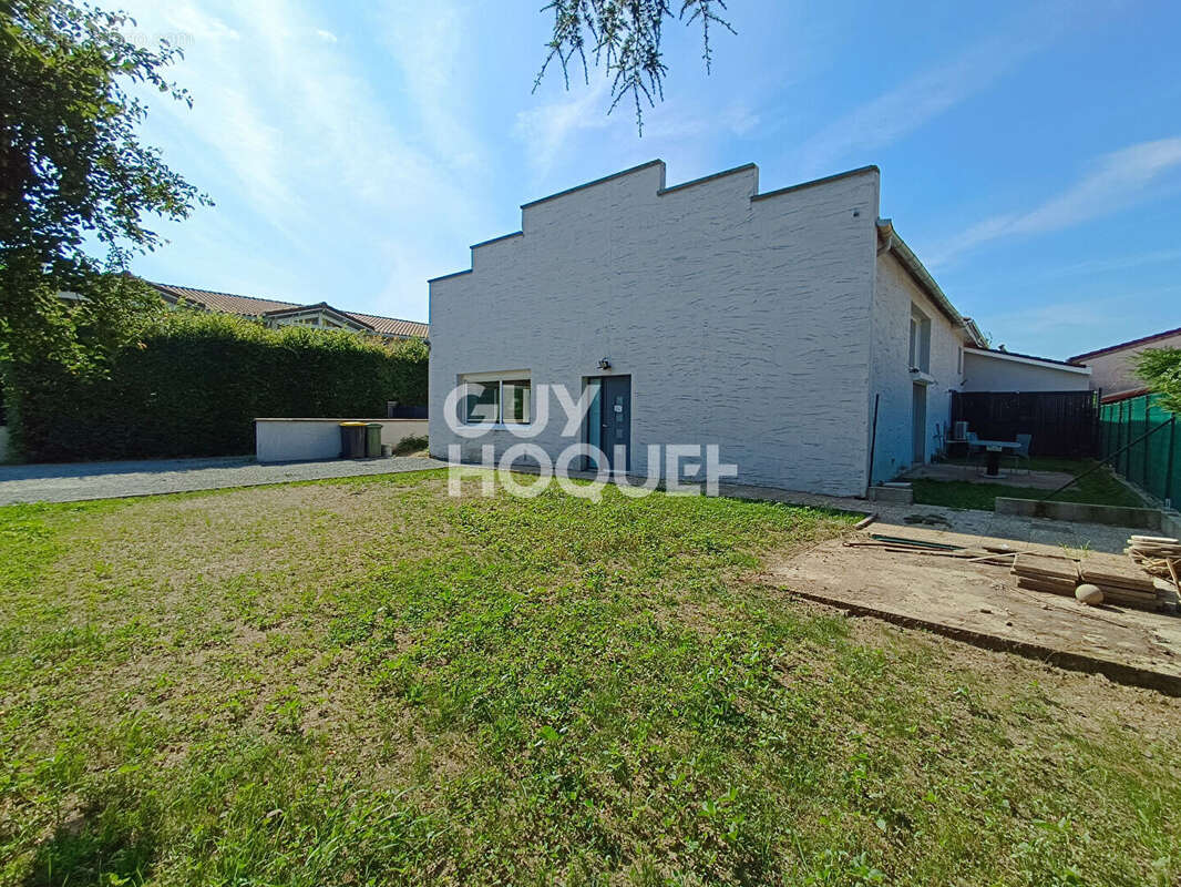 Maison à SAINT-ANDRE-LE-PUY