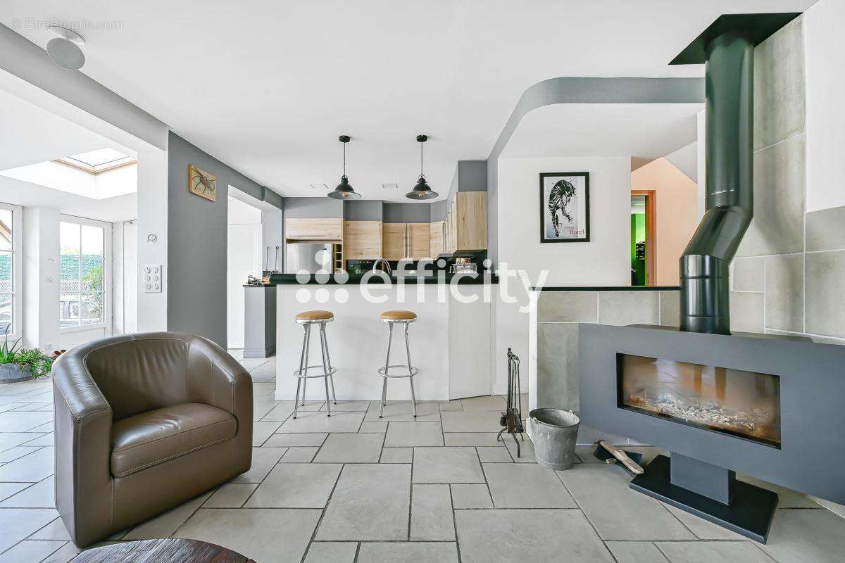 Maison 128 m² à Aulnay-Sous-Bois  - photo 9