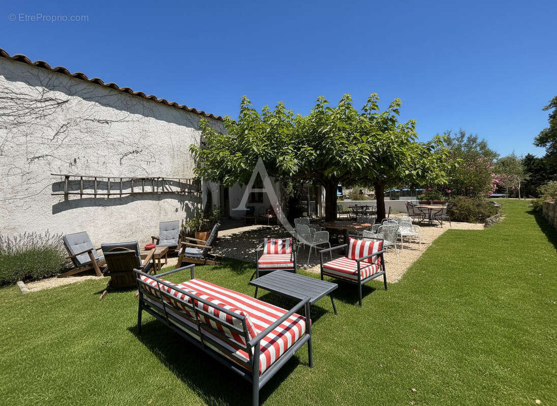 Domaine à CARCASSONNE avec piscine, gîte et chambres d'hôtes - photo 5