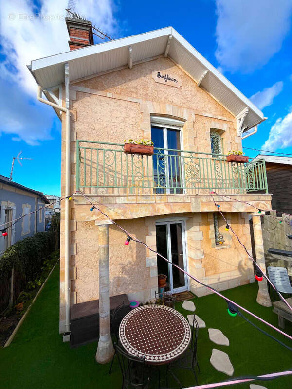 Maison à GUJAN-MESTRAS