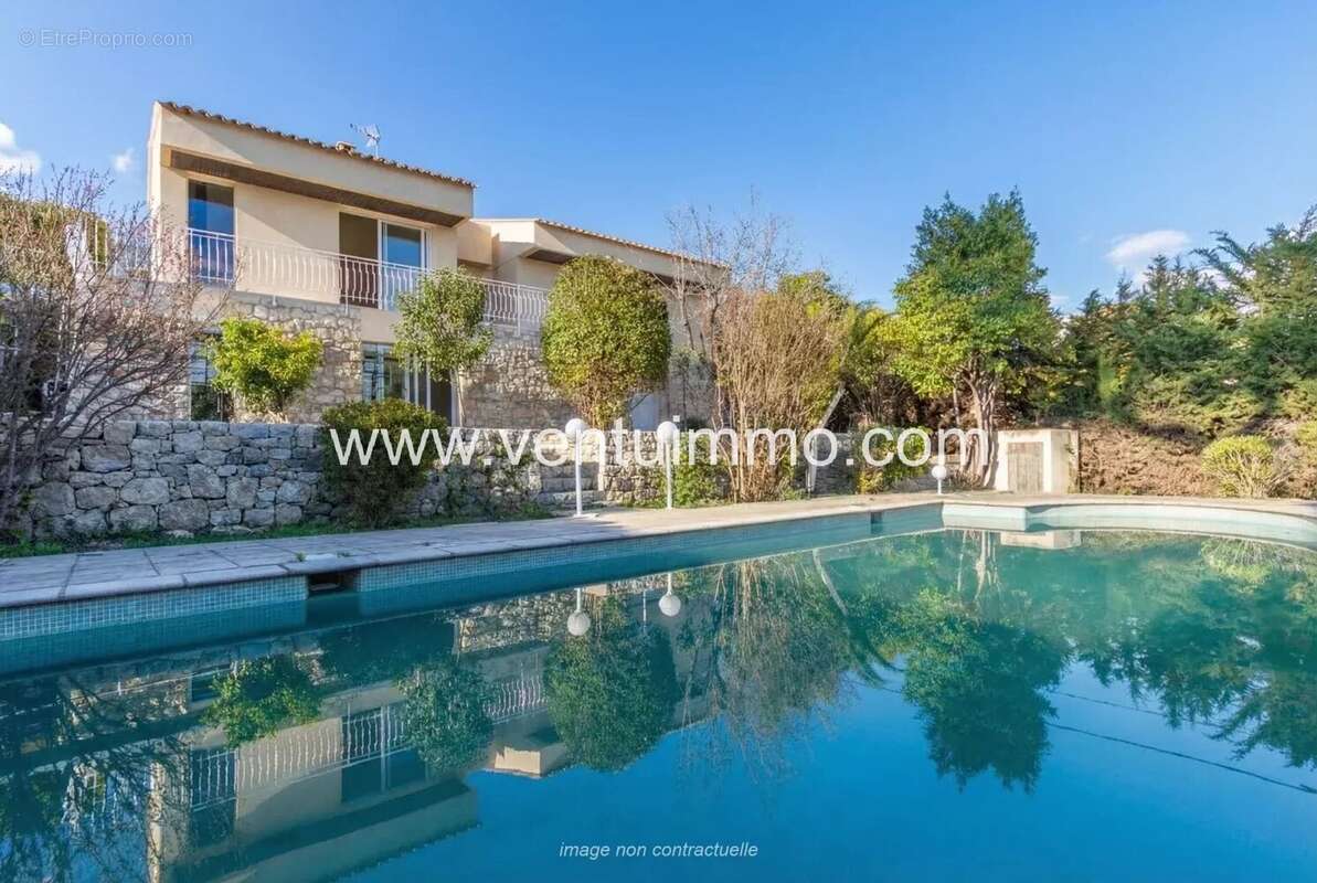 Maison mitoyenne de 111 m² avec piscine à Mougins - photo 11