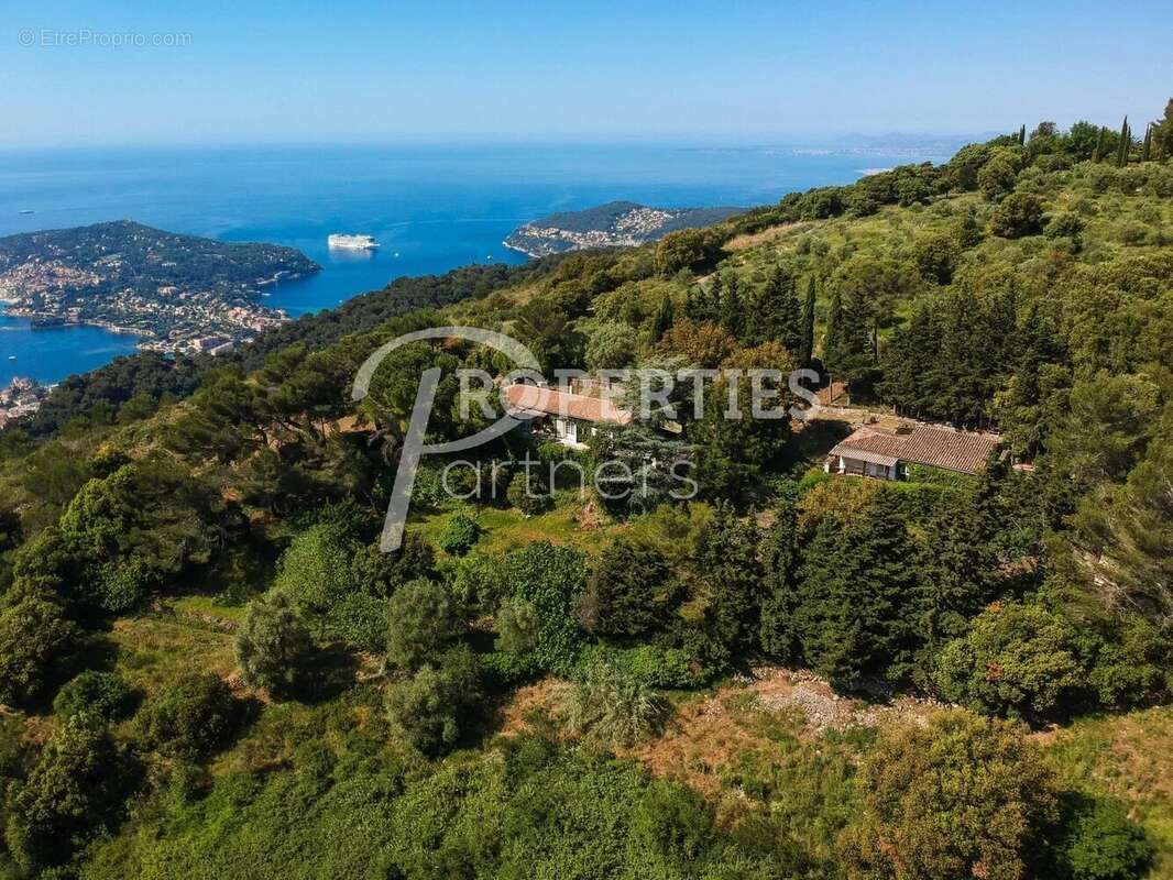Maison à EZE