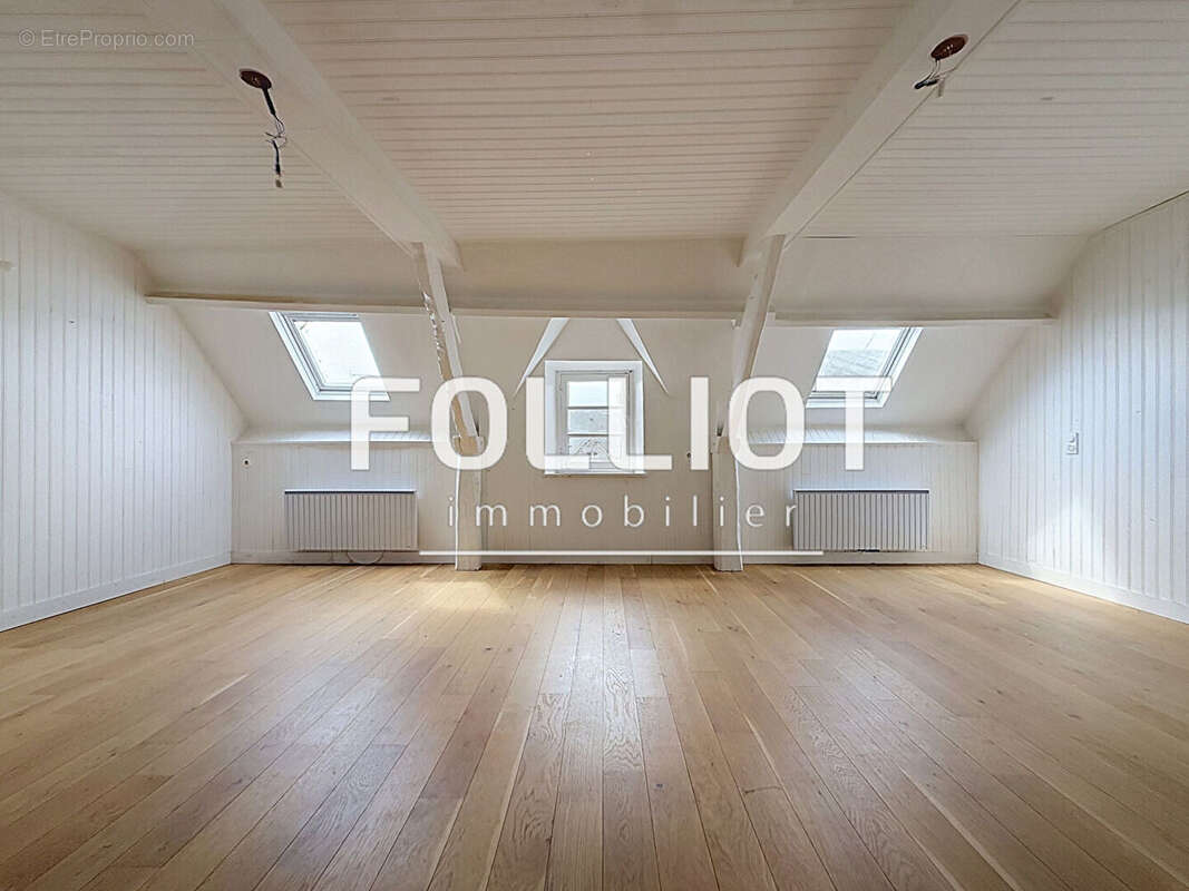 Agon-Coutainville, à deux kilomètres de la plage, maison en pierres de 160 m² - photo 9