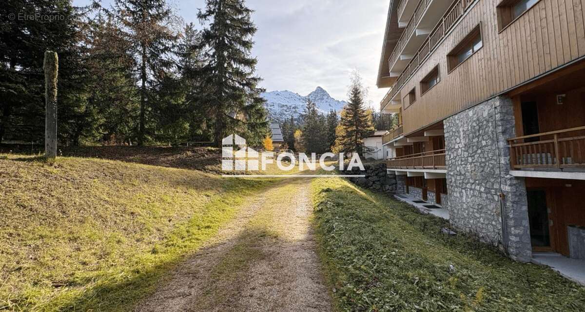 Appartement à LES ALLUES