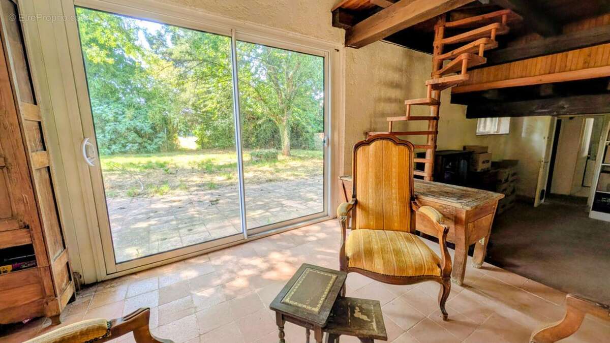 Longère atypique à faire revivre de 200m2 - photo 6
