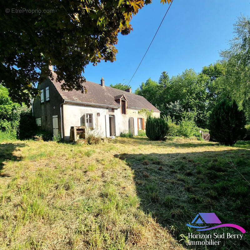 Maison façade avant - Maison à CROZON-SUR-VAUVRE