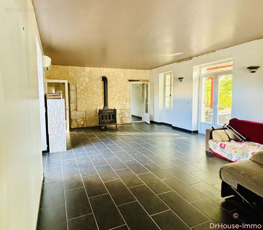 Autre à ROUFFIGNAC-DE-SIGOULES