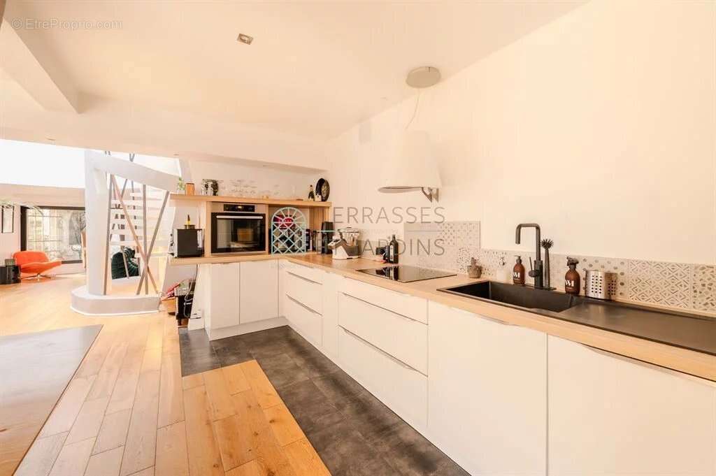 Maison à L'HAY-LES-ROSES