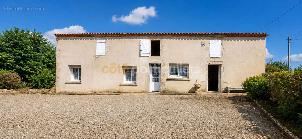 Maison à SAINT-VINCENT-SUR-JARD
