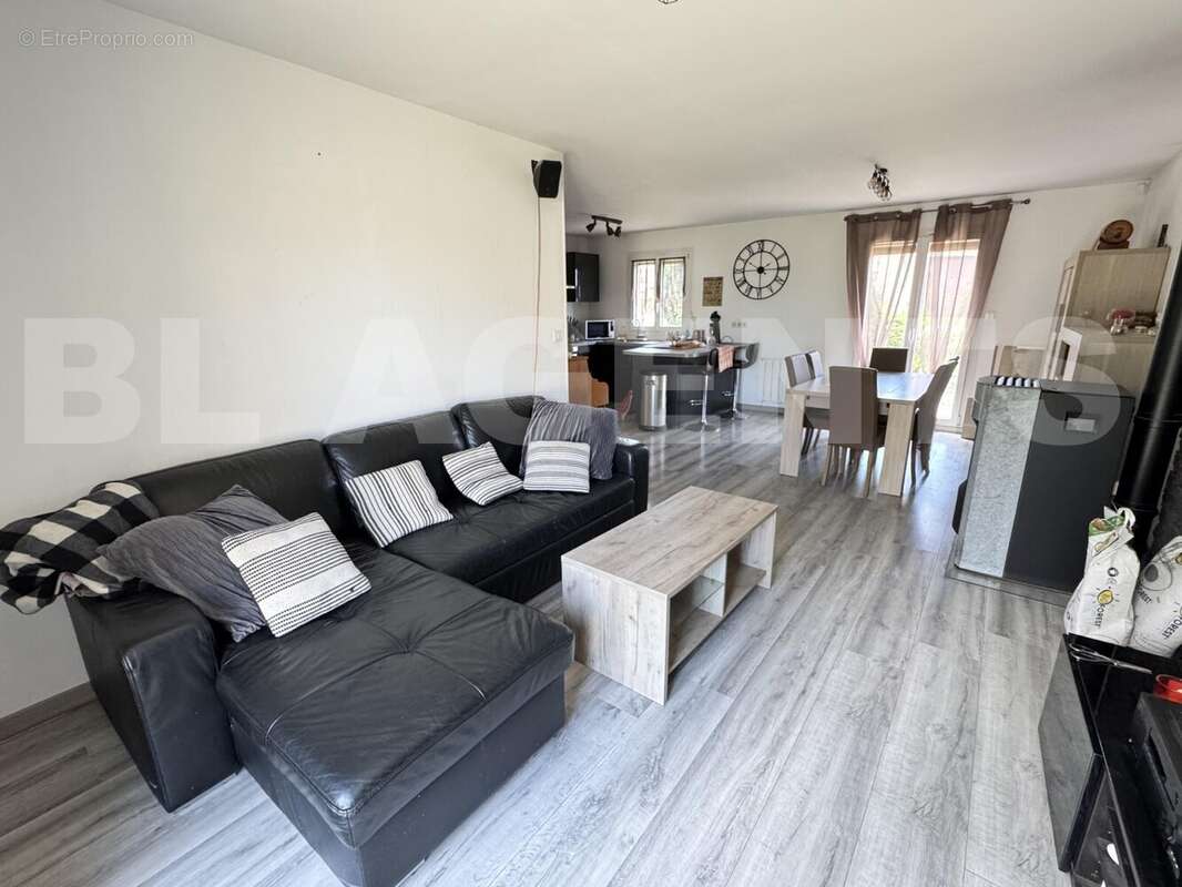 IMG_2002 - Maison à CREPY-EN-VALOIS