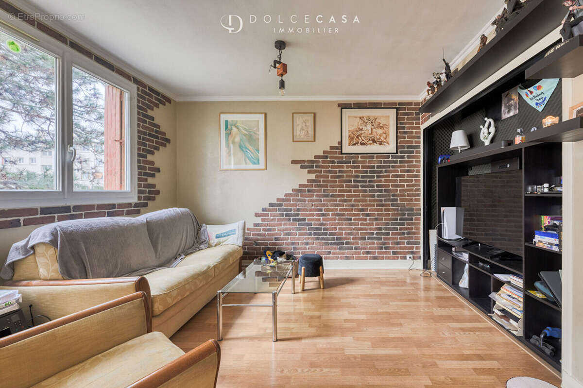 Appartement à FONTENAY-SOUS-BOIS