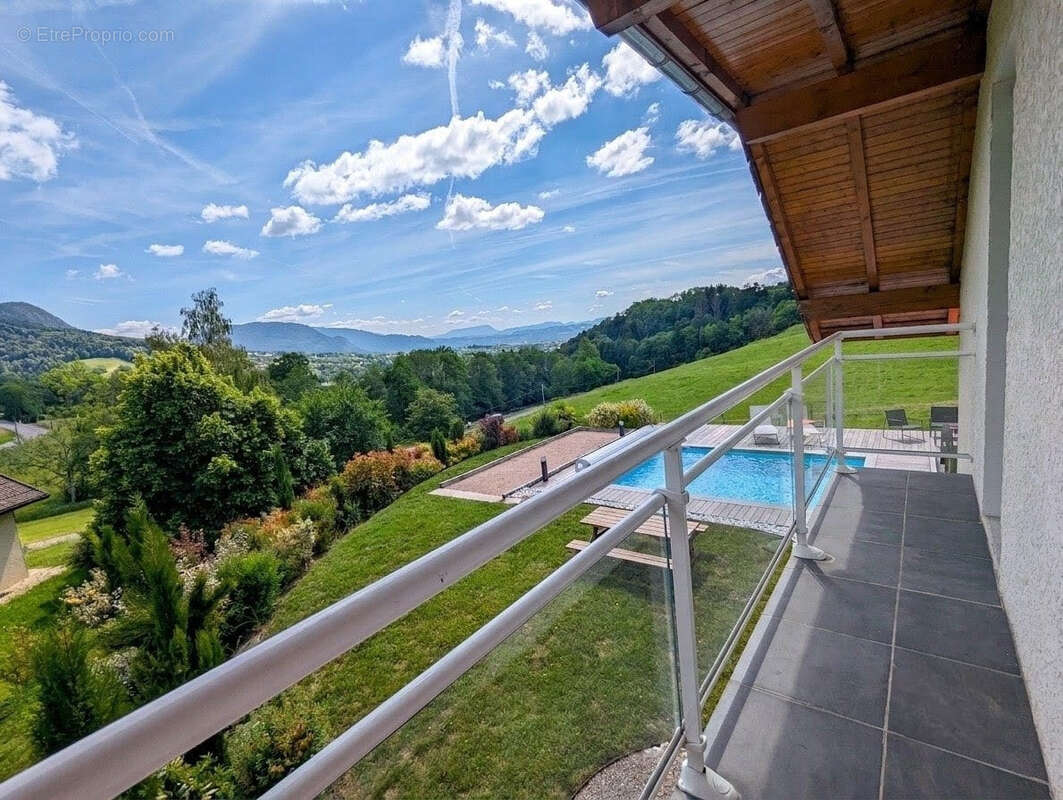 Maison à EVIRES