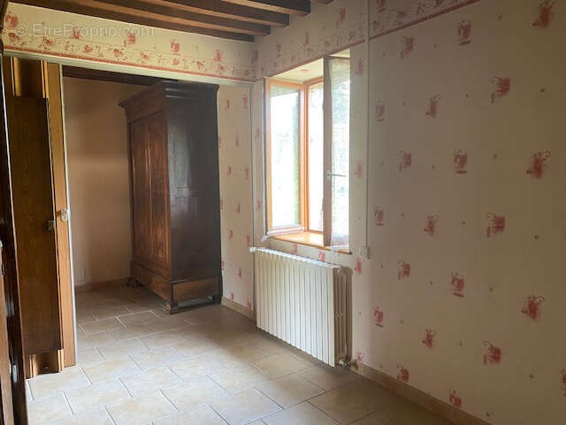 Maison à MONTSAUCHE-LES-SETTONS